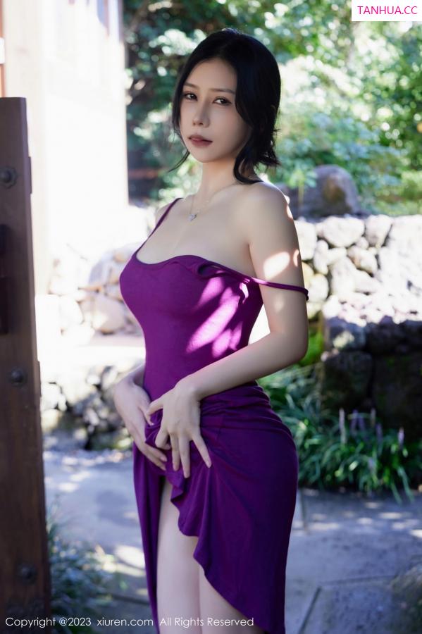 尹甜甜  [XiuRen]高清写真图 2023.10.10 No.7485 尹甜甜 长裙美腿第23张图片